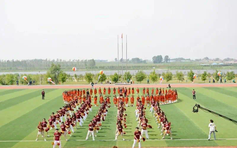 网球拍空拍什么意思